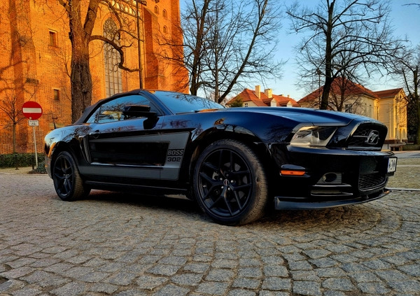 Ford Mustang cena 69000 przebieg: 208000, rok produkcji 2014 z Luboń małe 277